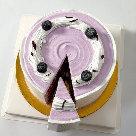 Snowy Blueberry Cake